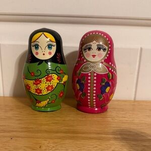 Set of 2 Hand-Painted Russian Nesting Dolls - Pink & Green